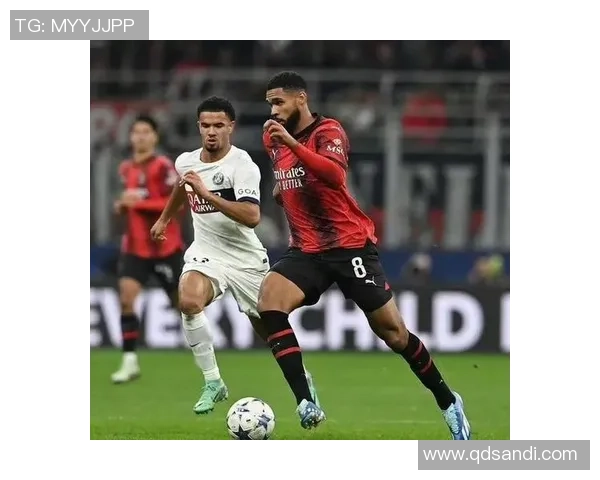 年轻稳重的足球明星如何在赛场上展现自我魅力与领导力 年轻稳重的足球明星如何在赛场上展现自我魅力与领导力